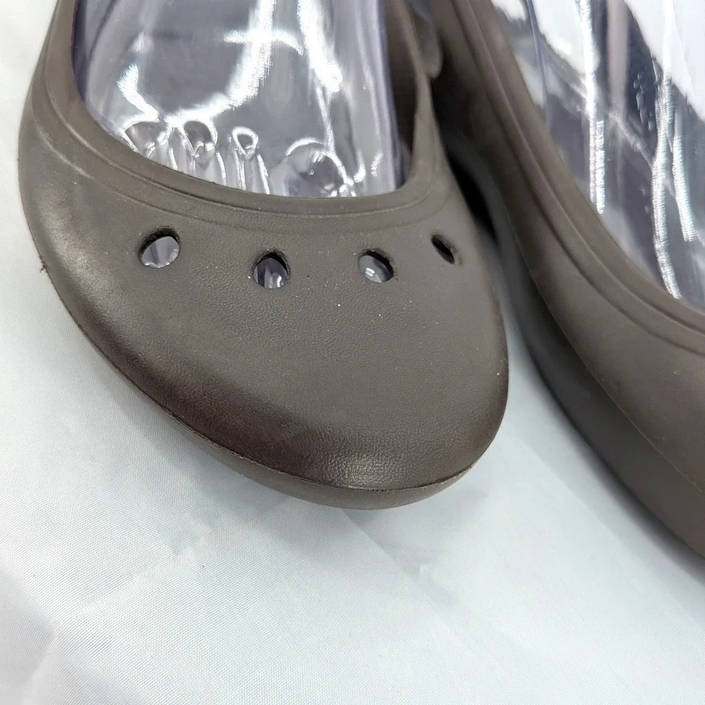 Crocs Slip On Flats Brown Comfort Lightweight Rubber Casual Shoes W8‎